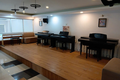 Dạy Đàn Nhà Bè – Lớp Piano, Guitar, Organ, Ukulele Cho Người Mới Bắt Đầu