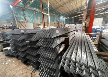 Thi Công Kệ Sắt - VLỗ